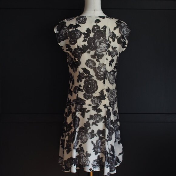 Jacob | Cap Sleeve Floral Dress - Picture 7 of 7